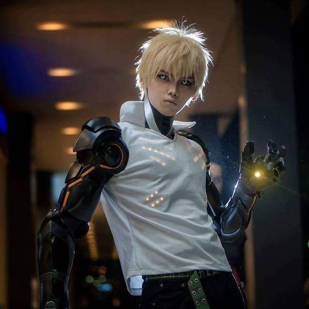 genos cosplay