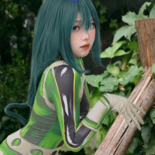tsuyu asui cosplay