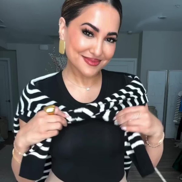 how to tie sweater over shoulders