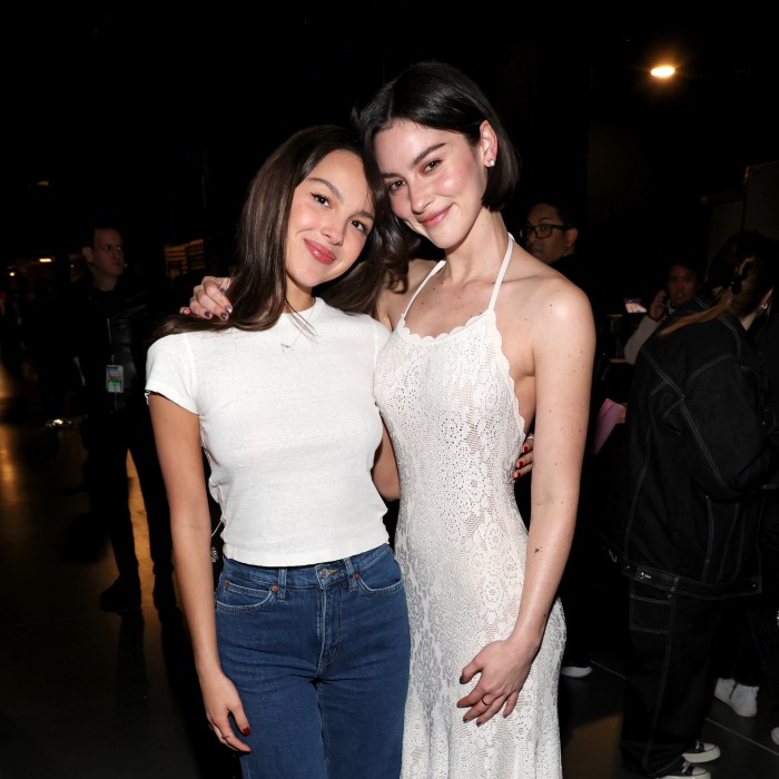 olivia rodrigo outfits