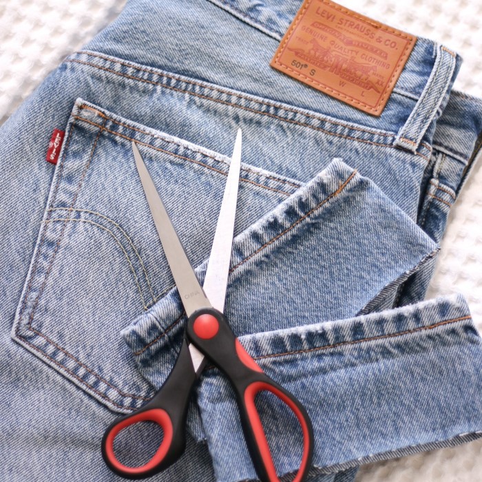 how to hem jeans