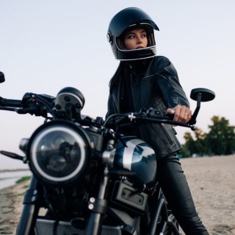 cute motorcycle outfit for ladies