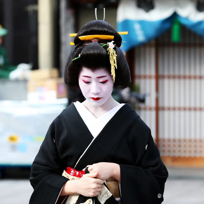 geisha outfit