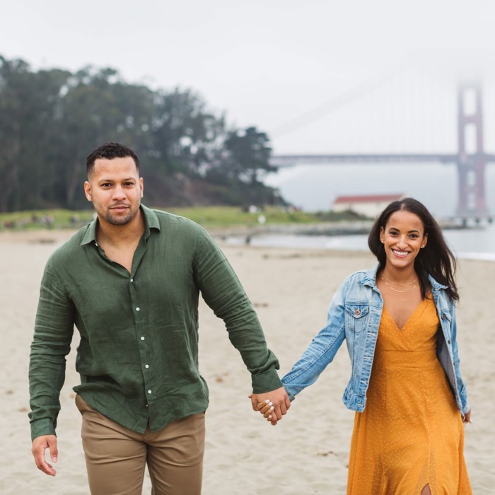 engagement photo outfit ideas