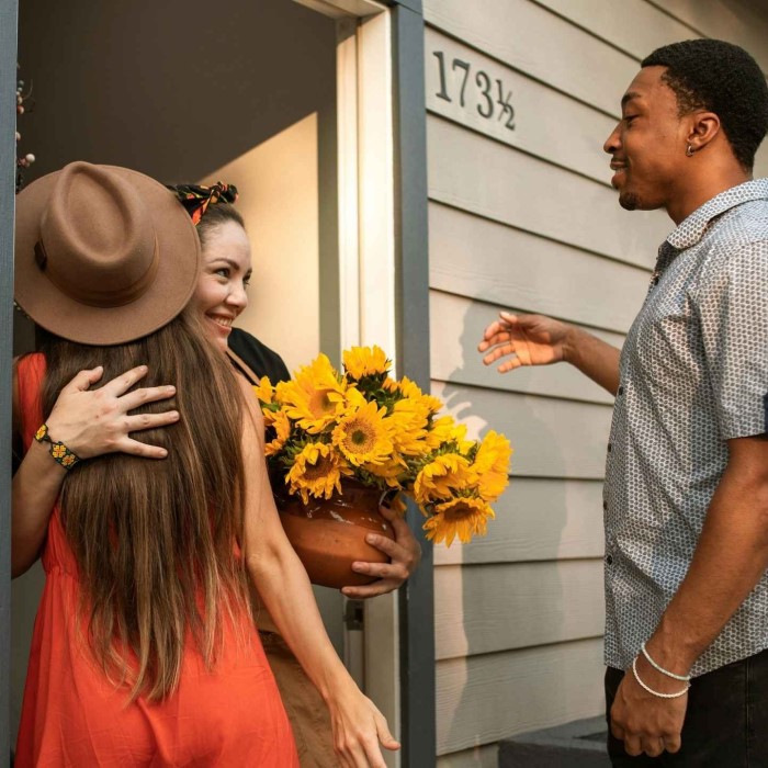 what to bring to a housewarming party