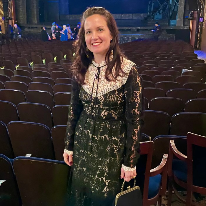 broadway show outfit