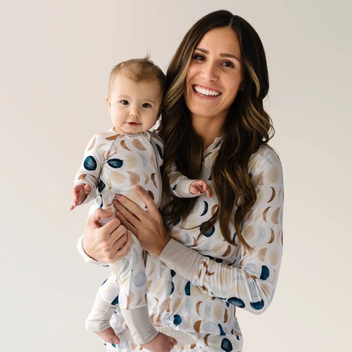 mommy and me outfits